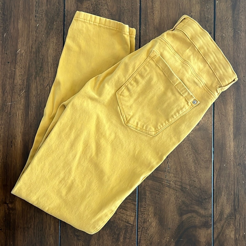 Mustard yellow skinny jeans